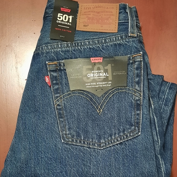 Levi's 501 Orig Fit High Rise, Straight Leg Jean - Picture 4 of 4